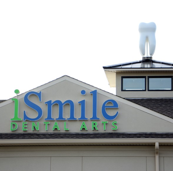 Otuside view of iSmile Dental Arts